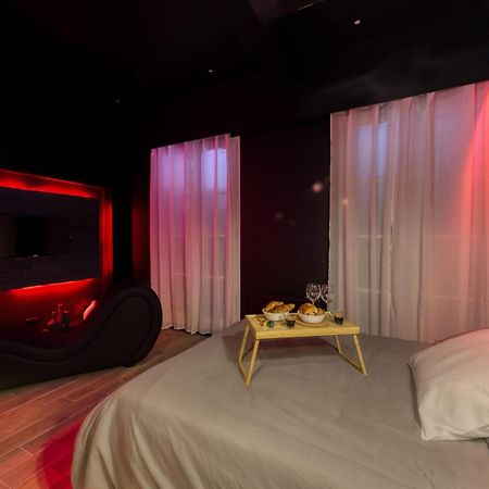 Suite Deluxe - Jacuzzi เมอลัง ภายนอก รูปภาพ