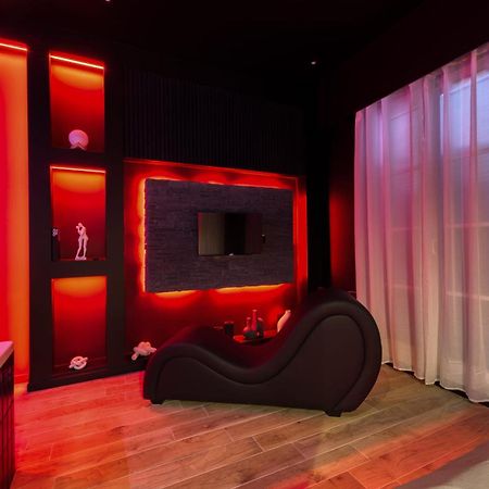 Suite Deluxe - Jacuzzi เมอลัง ภายนอก รูปภาพ