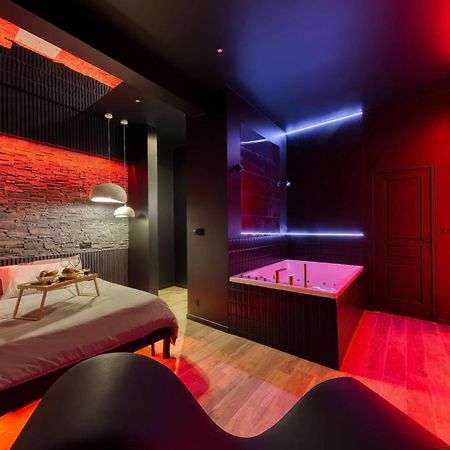 Suite Deluxe - Jacuzzi เมอลัง ภายนอก รูปภาพ