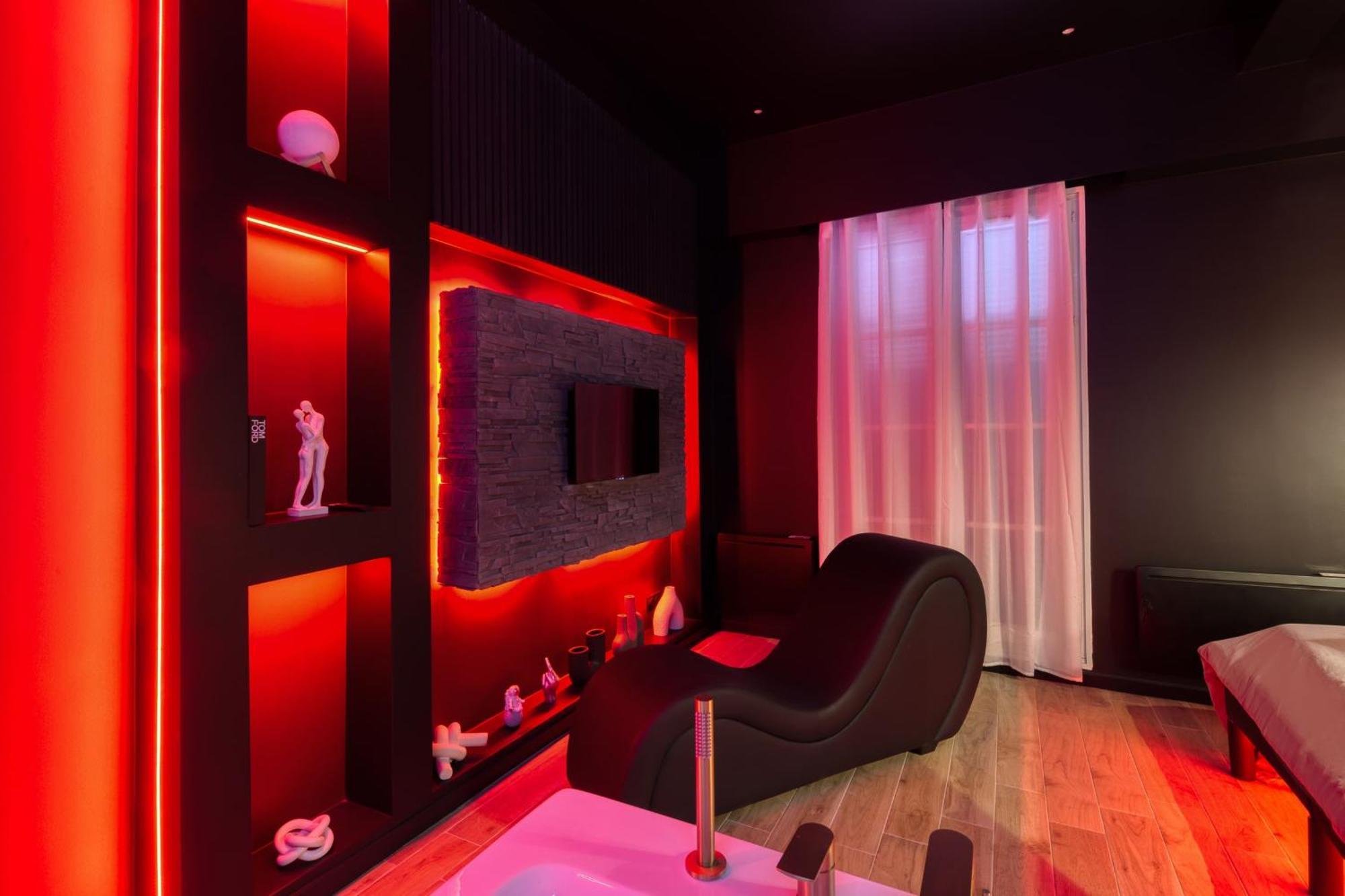 Suite Deluxe - Jacuzzi เมอลัง ภายนอก รูปภาพ