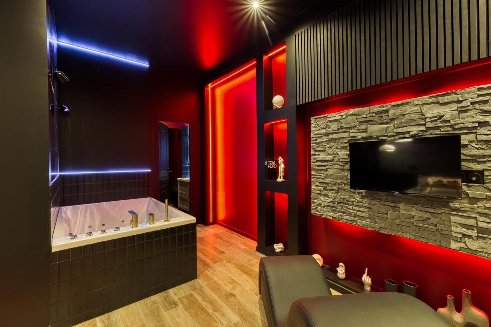 Suite Deluxe - Jacuzzi เมอลัง ภายนอก รูปภาพ