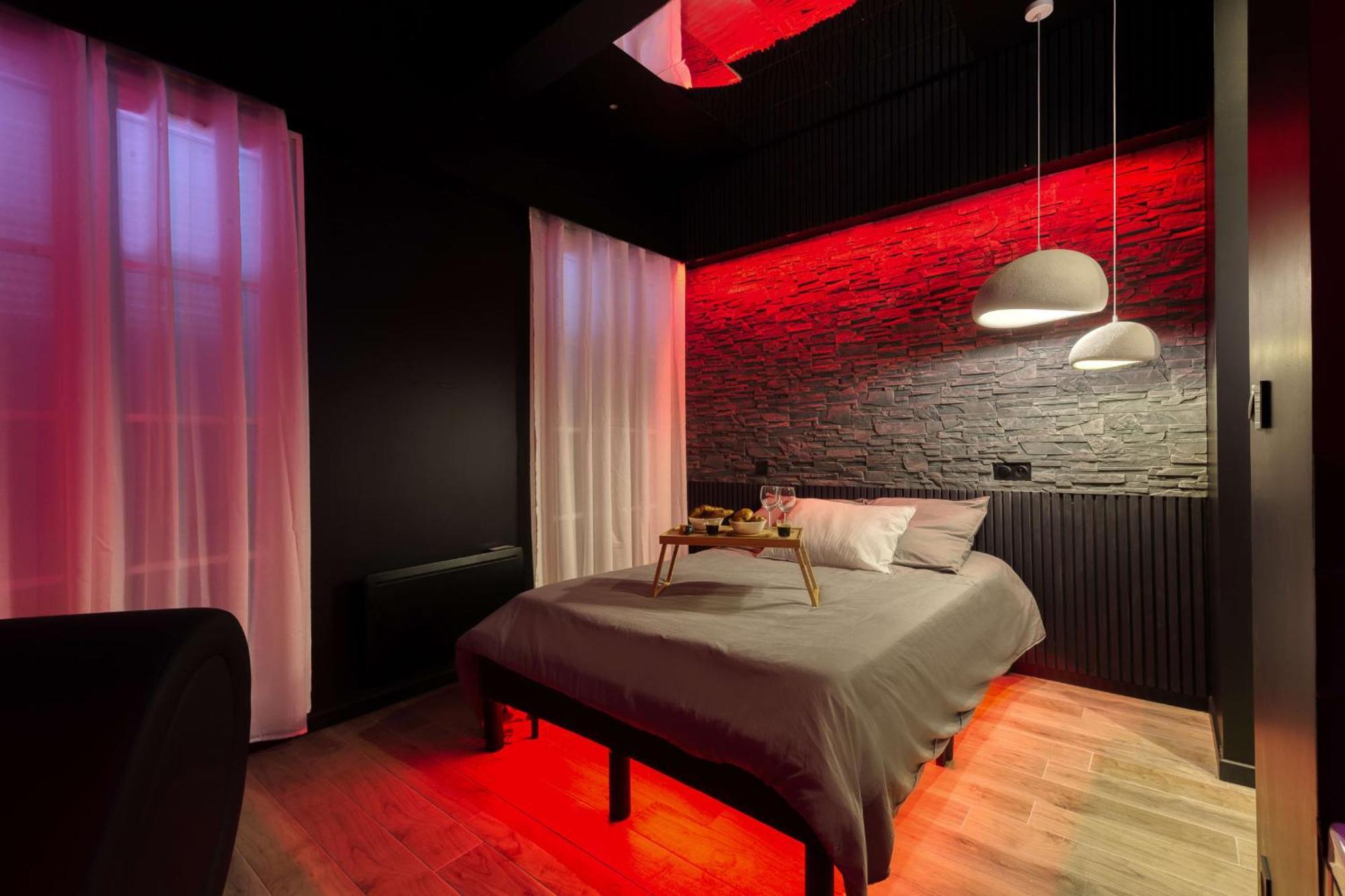 Suite Deluxe - Jacuzzi เมอลัง ภายนอก รูปภาพ